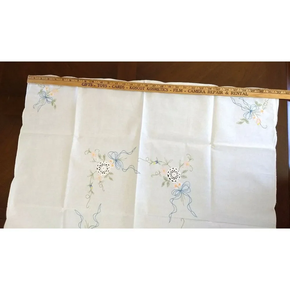 VTG Embroidered White Linen Floral Teacloth TABLECLOTH & 8‎ NAPKINS Scallop Edge